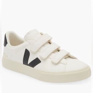 LIKE NEW Veja Recife Logo Sneaker (Women)